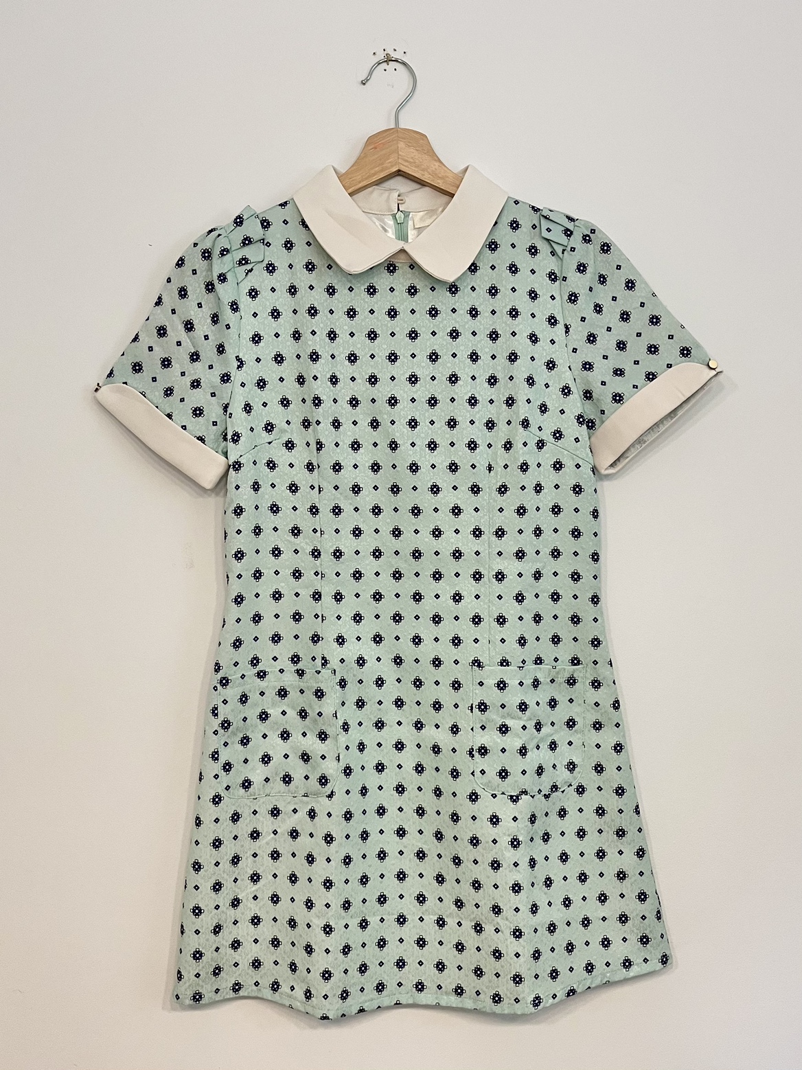 Green Dress thumbnail