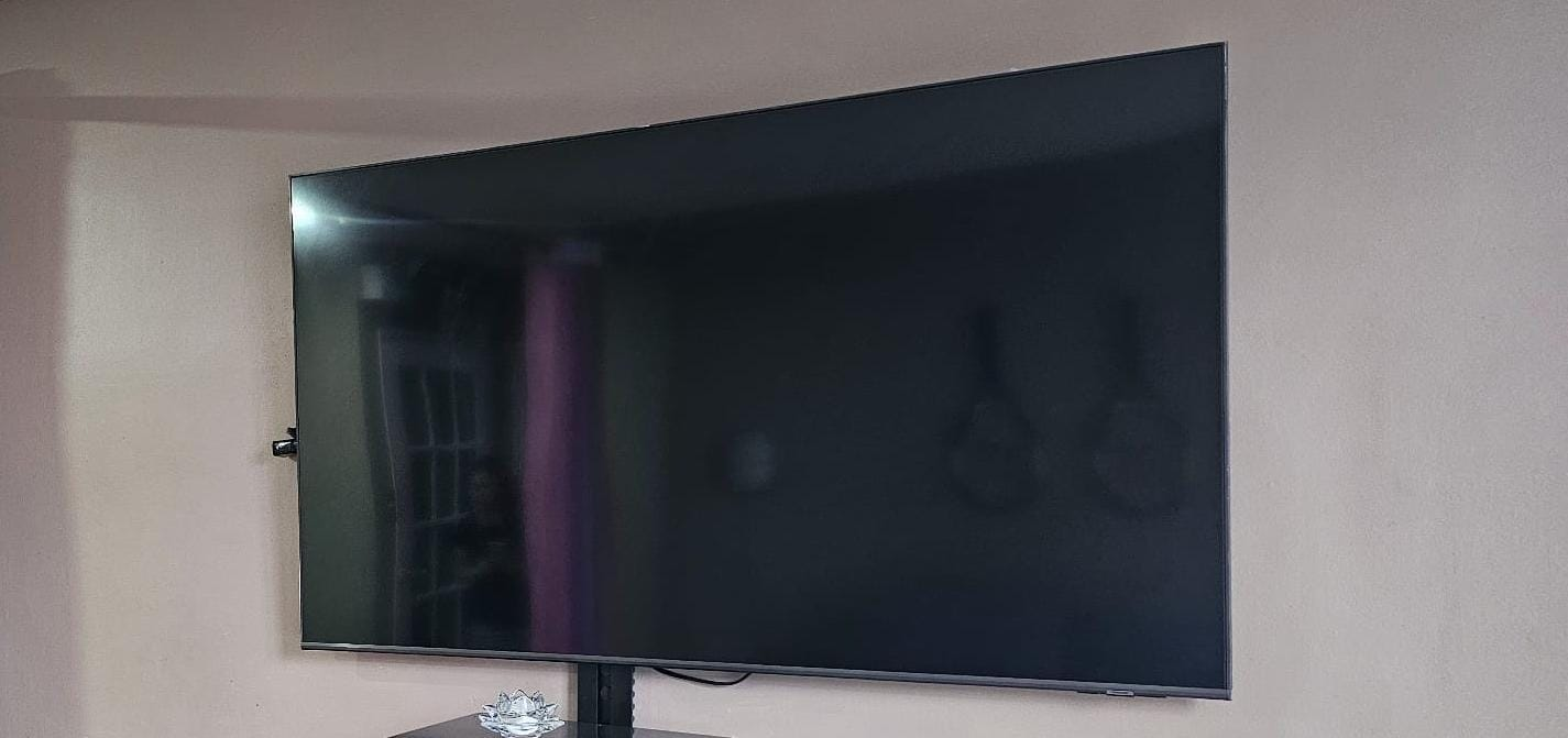 QLED 55" Samsung TV thumbnail