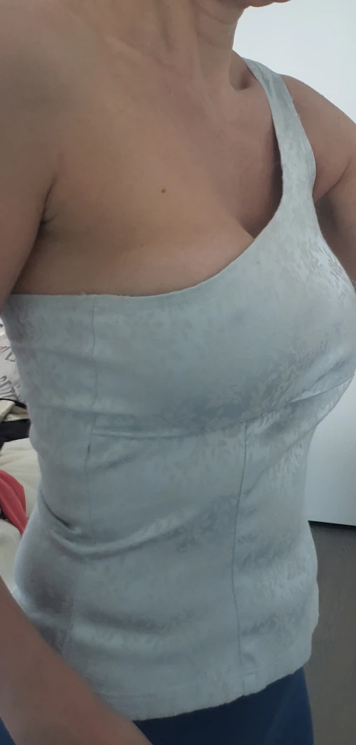 blue top armless