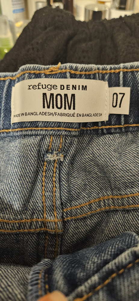 Woman's Jean Shorts (7) (Never worn) image indicator(2)