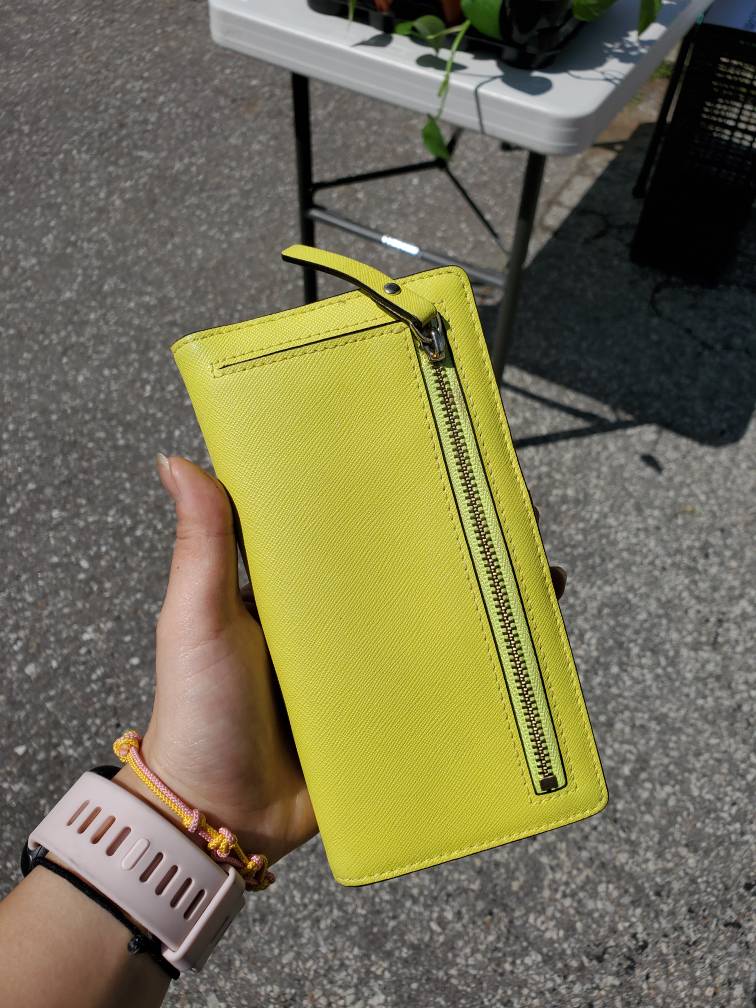 kate spade wallet image indicator(3)