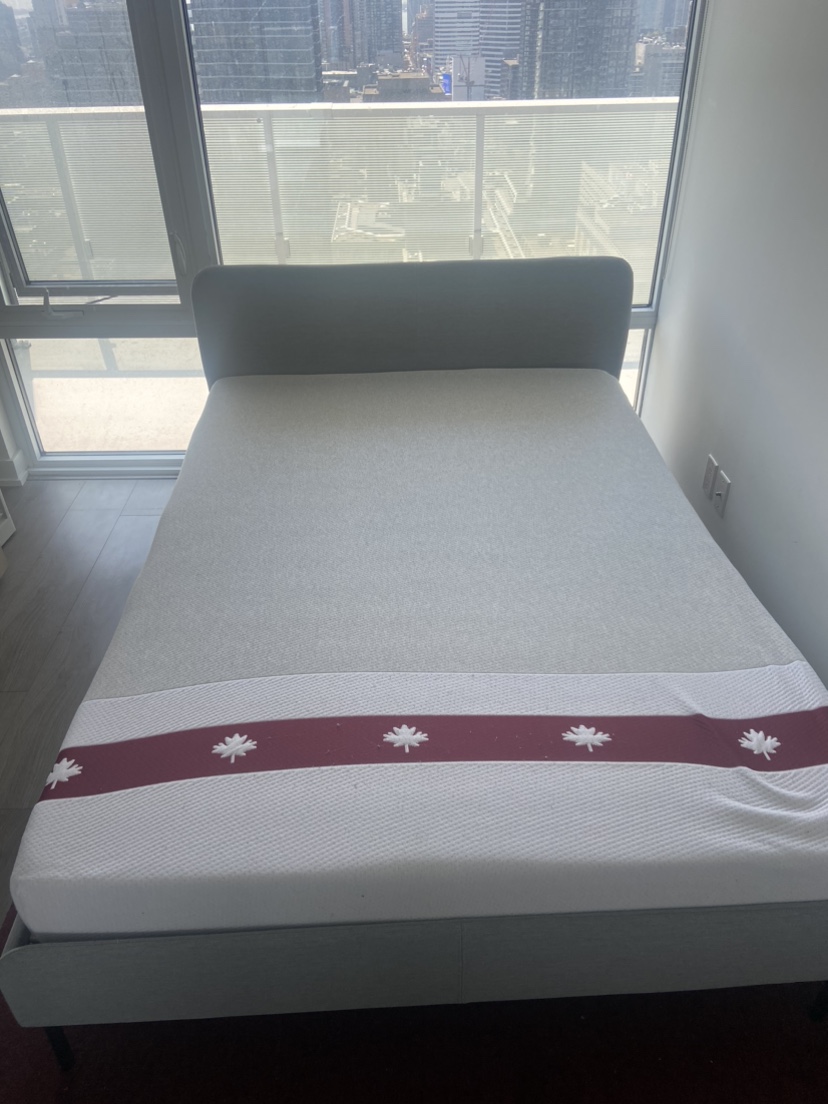 Bed frame and Mattress - photo 2