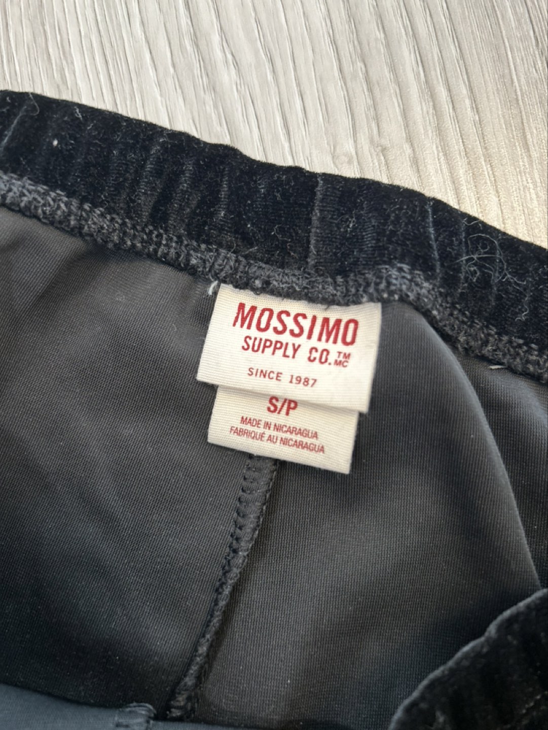 Velvet pants image indicator(2)