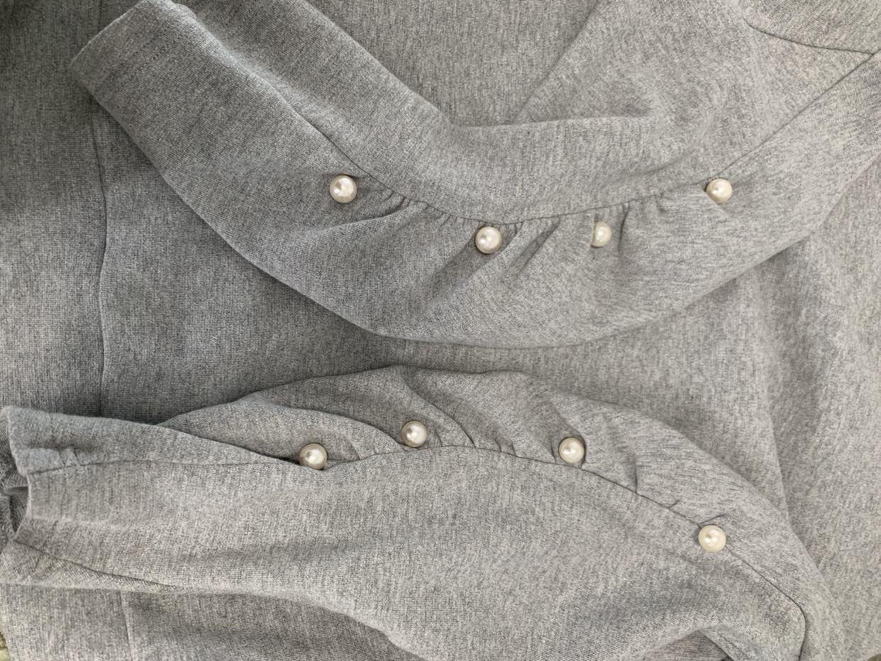 Sweater with Pearls image indicator(4)