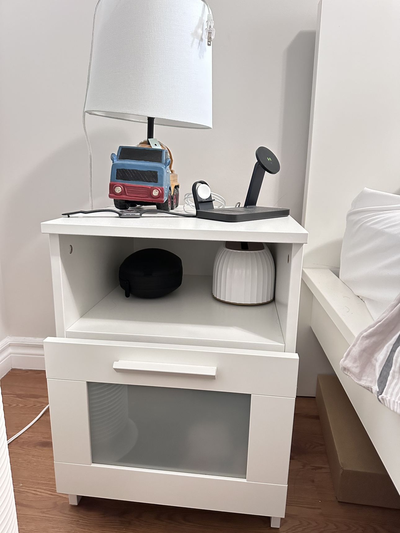 IKEA Bed Side Table - photo 2