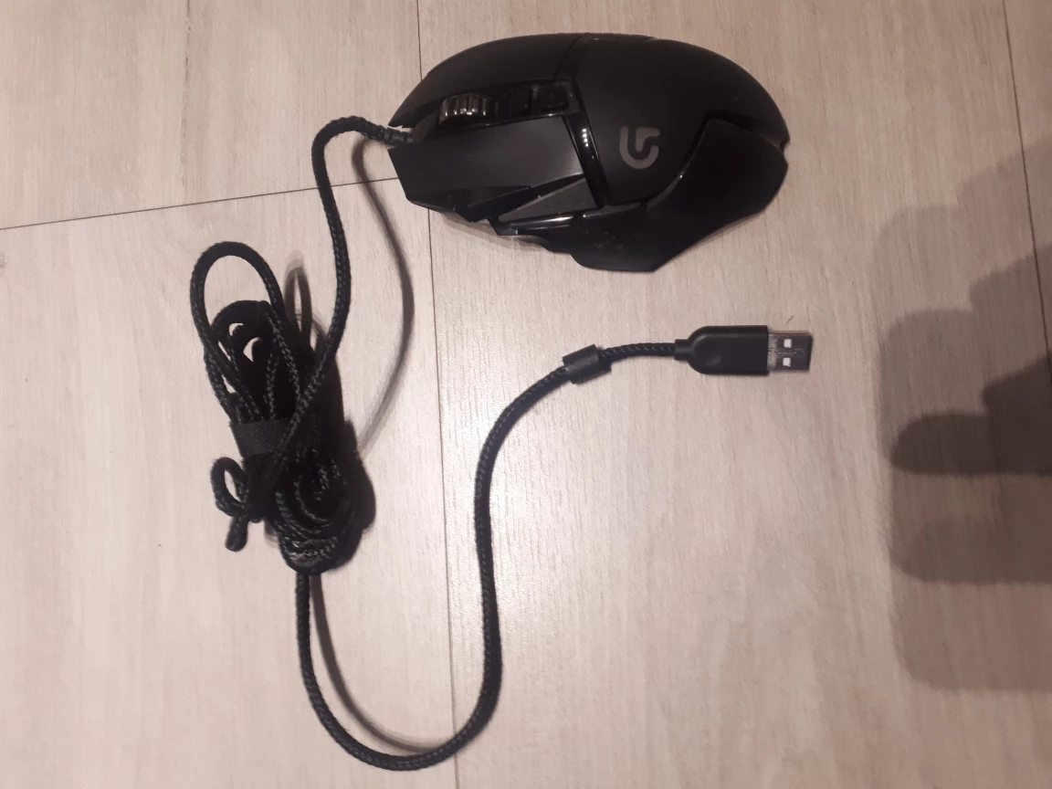 Logitech G502 gaming mouse wired USB thumbnail