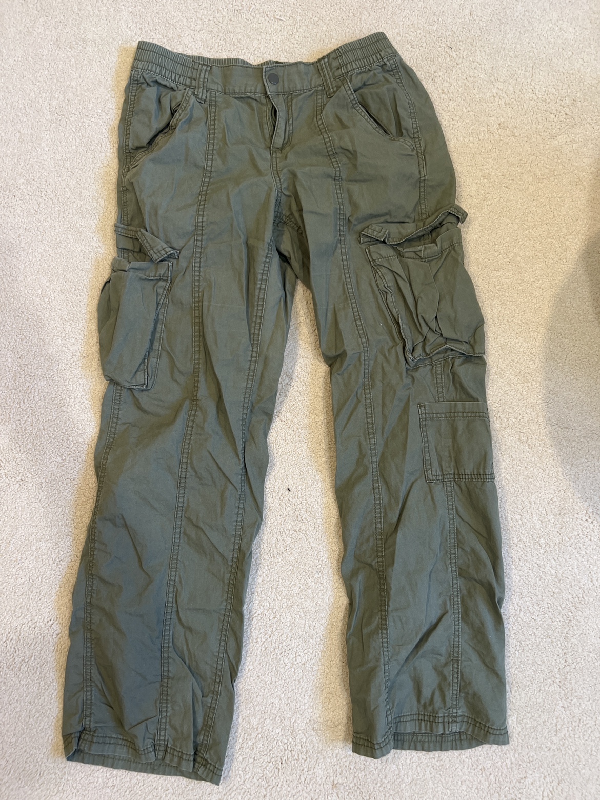 H&M cargo pants thumbnail