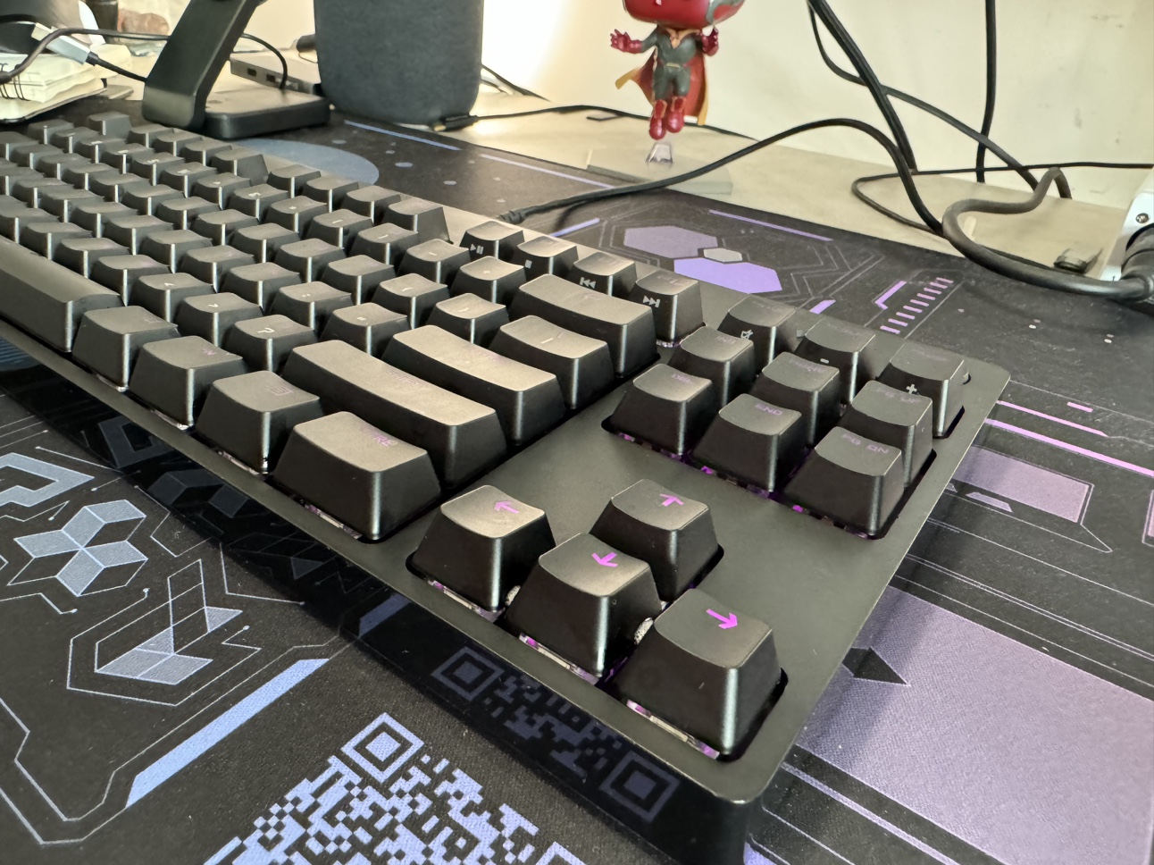 Logitech G PRO Gaming Mechanical keyboard image indicator(4)