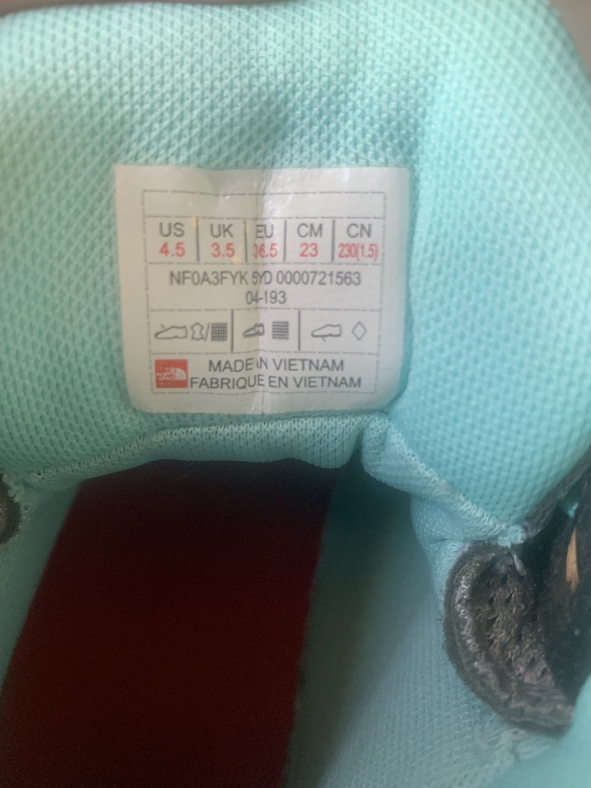 Girls Columbia hiking boots image indicator(4)