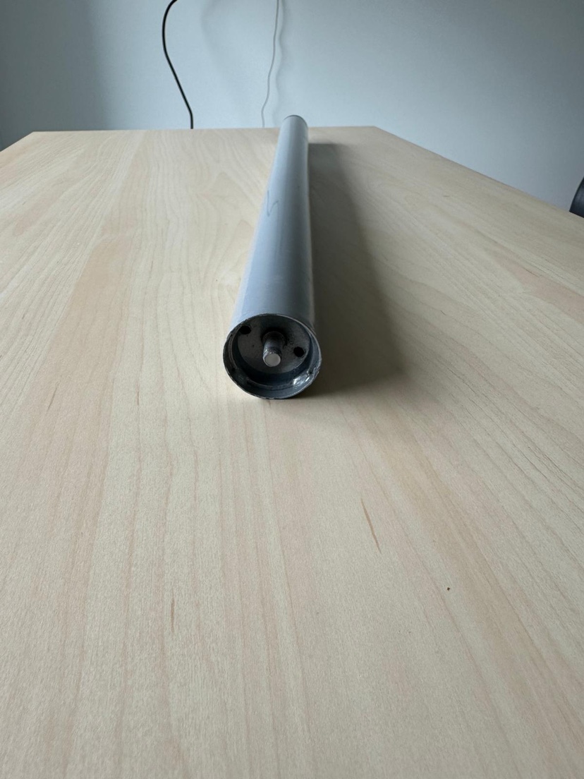 IKEA - Spacious Table - photo 4