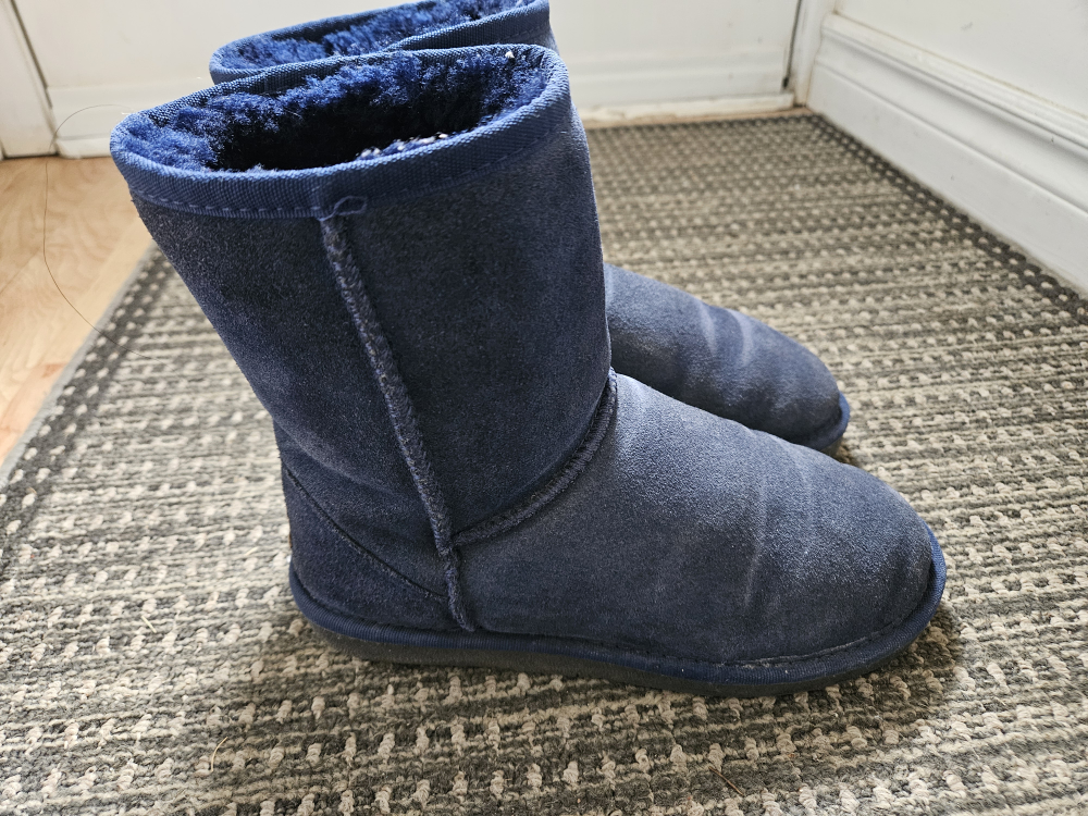 winter boots size 7 thumbnail