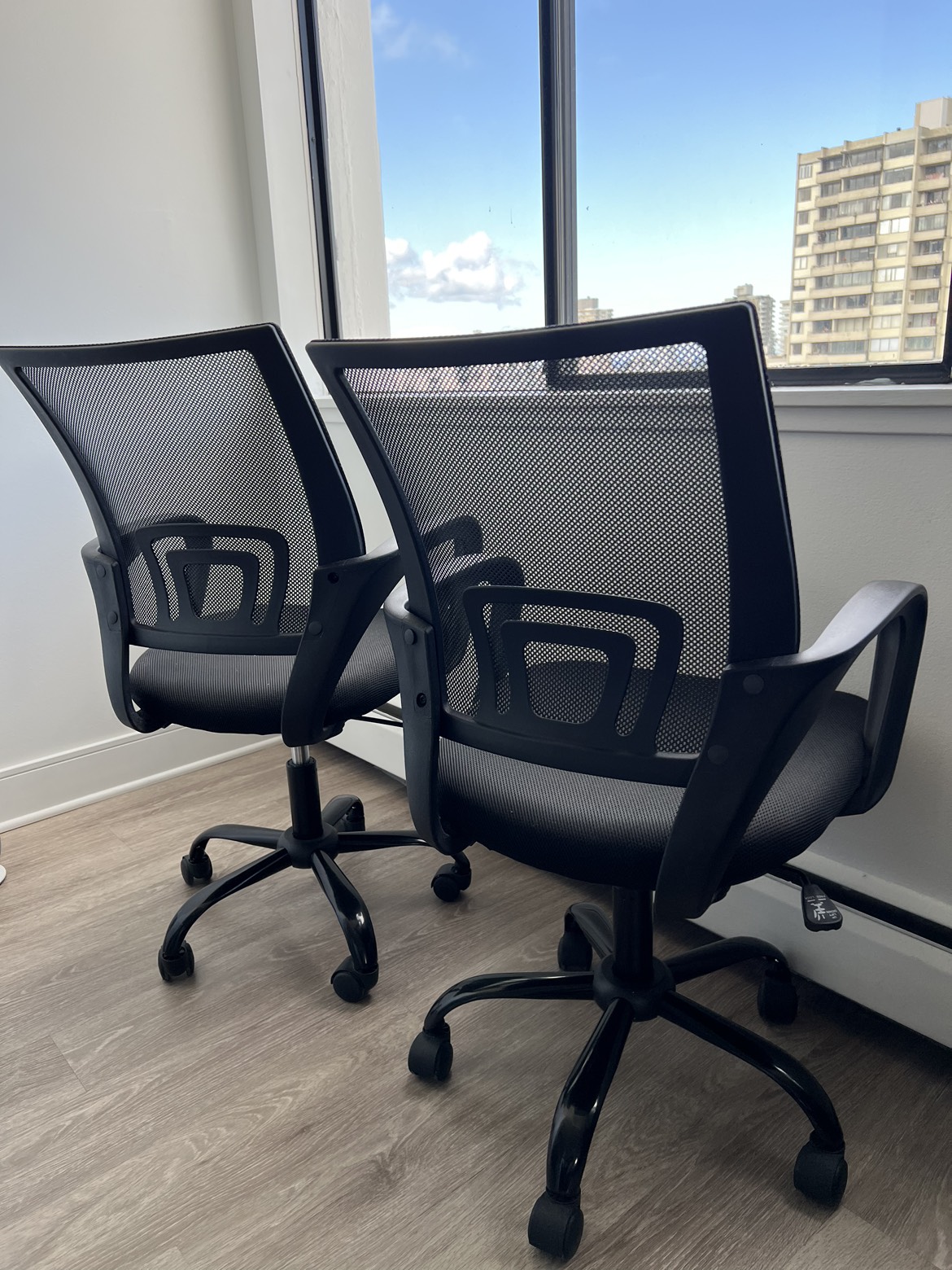 Office Chair - Like new - photo 4