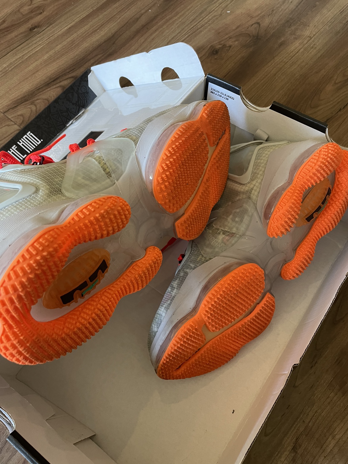 LEBRON 19 GREY FOG SHOE, Size : 9.5 men’s - photo 4