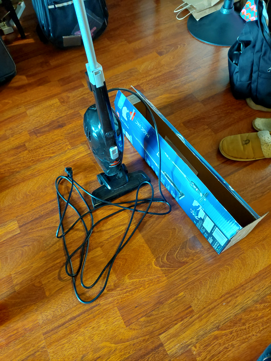 Bissell Magic Vac upright vacuum - photo 2