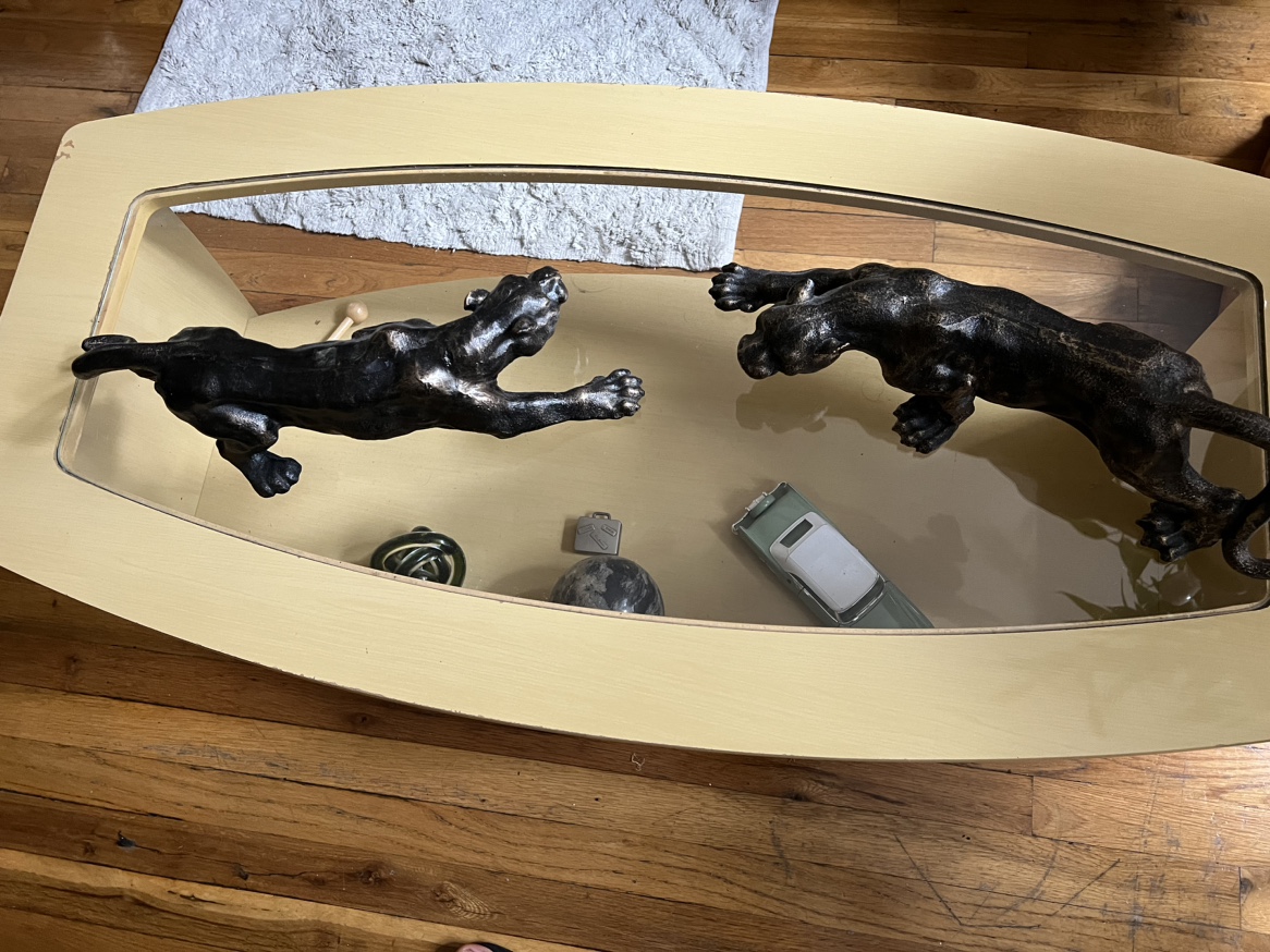 Black cast iron panter hunting statue 13 lbs image indicator(5)