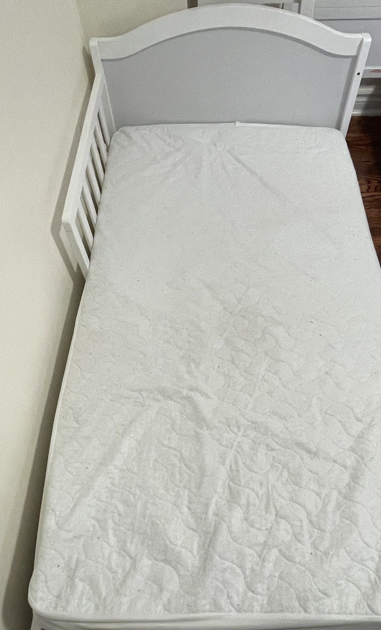 Dream On Me Sydney Toddler Bed in White - photo 3