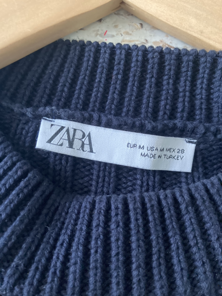 Cropped sweater image indicator(2)