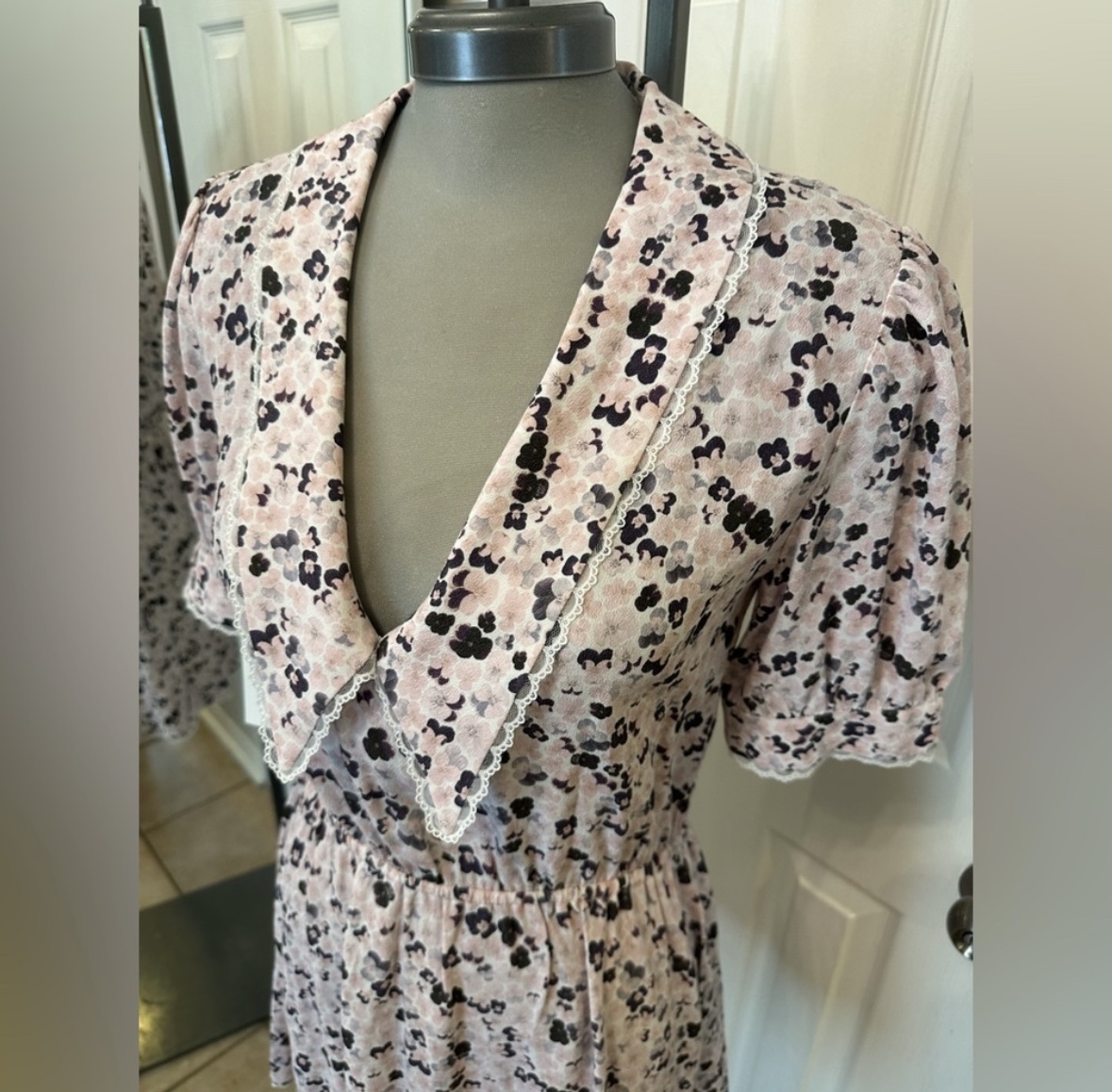 BNWT Aritzia Sunday Best New Aki Dress Size M - photo 2