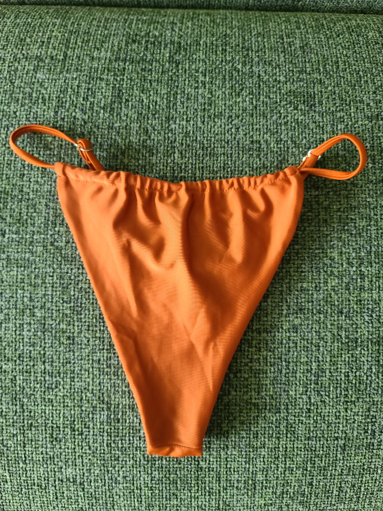 Bikini Bottoms image indicator(2)