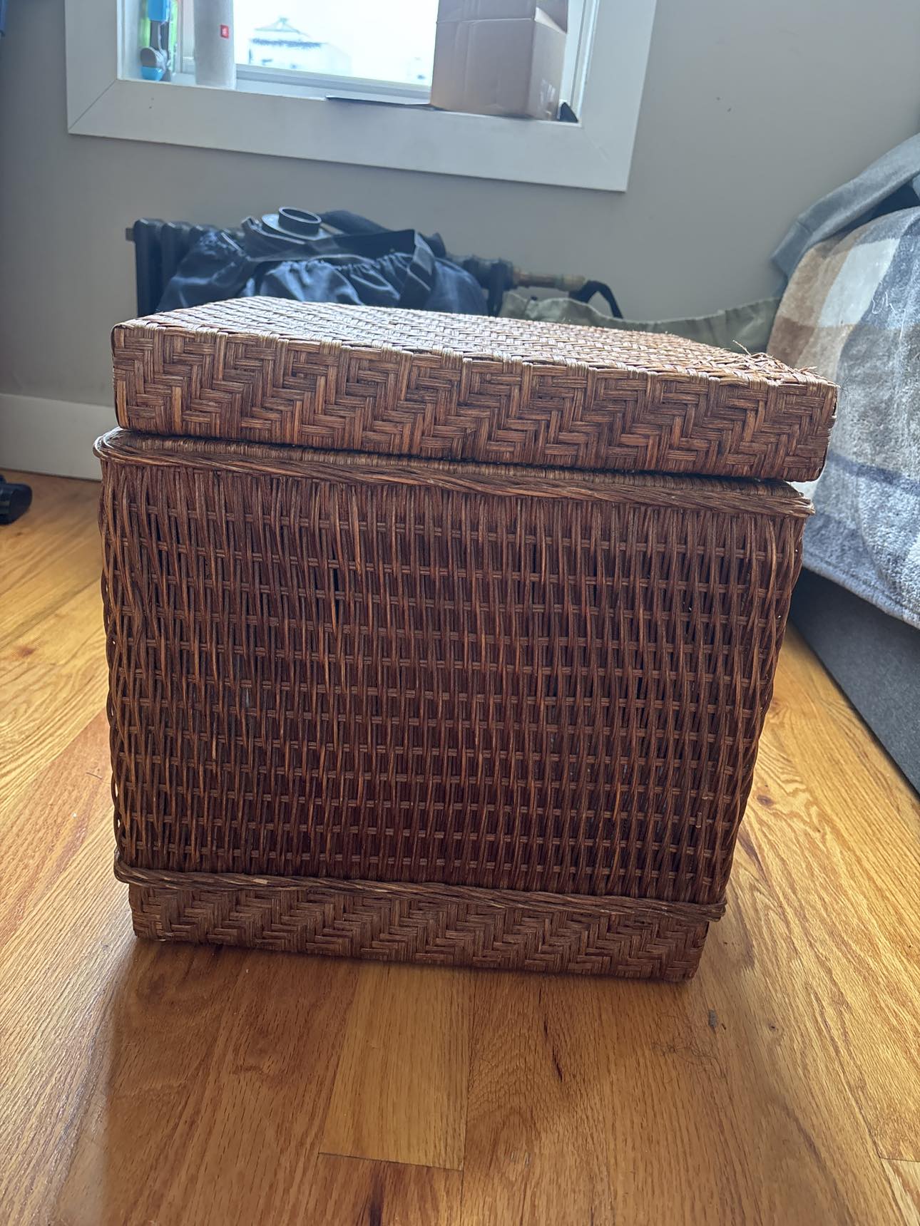 Wicker ottoman