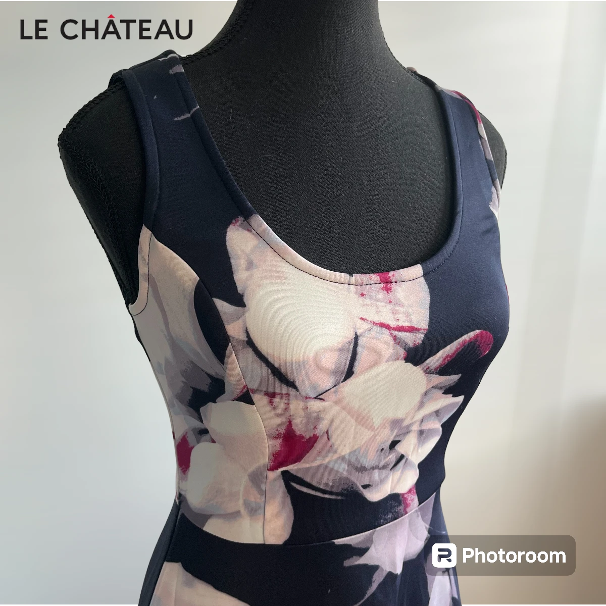 🩷 BRAND NEW 🩷 Le Château Dress 👗 image indicator(2)