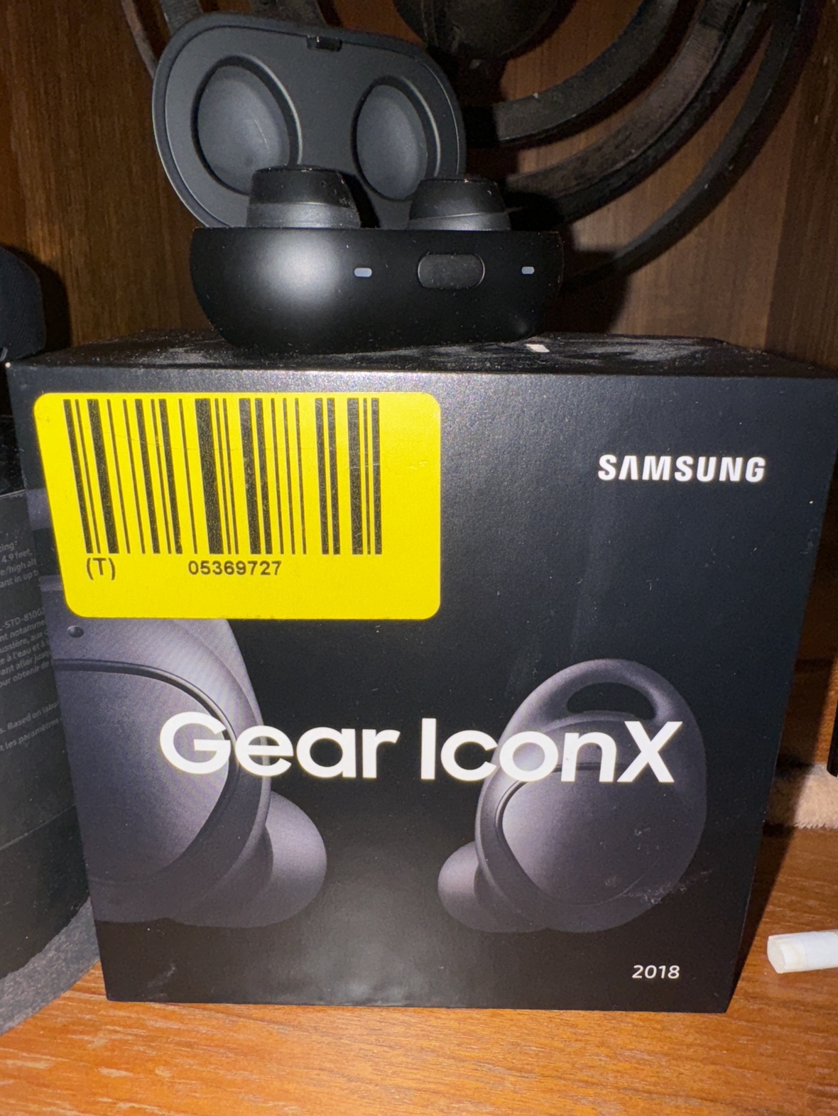 Samsung Gear IconX Earbuds thumbnail