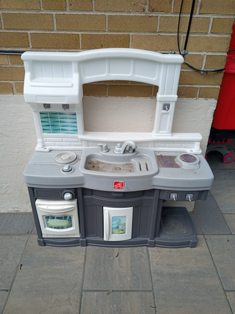 outdoor play kitchen
