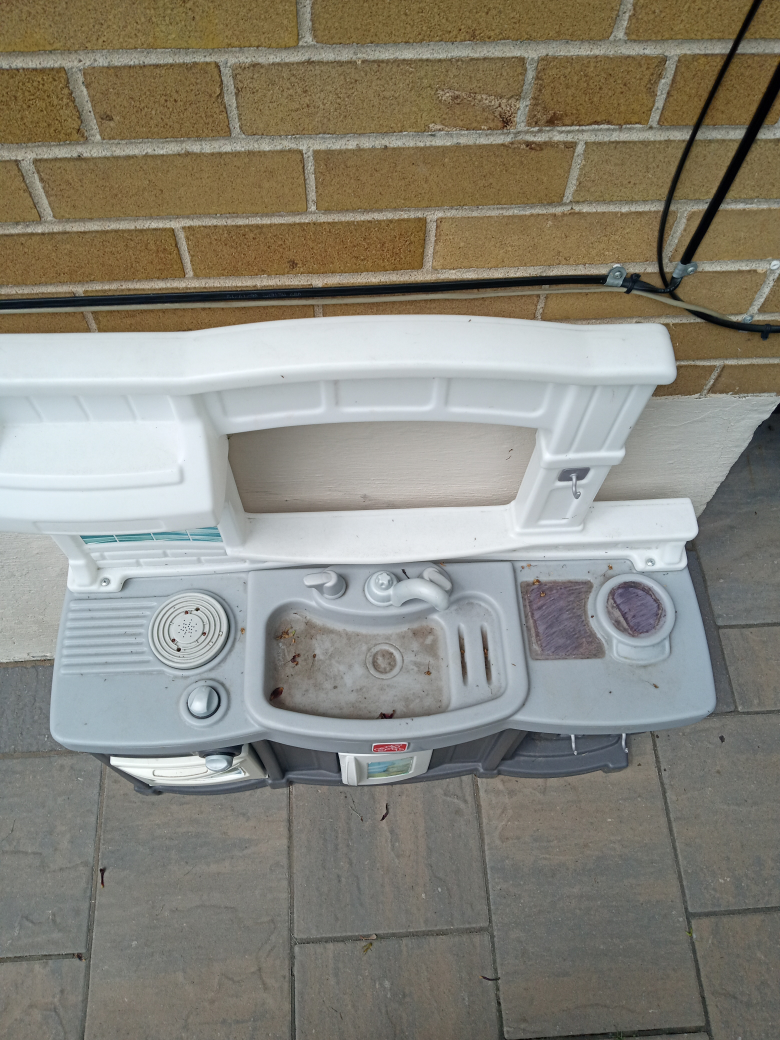 outdoor play kitchen - photo 2