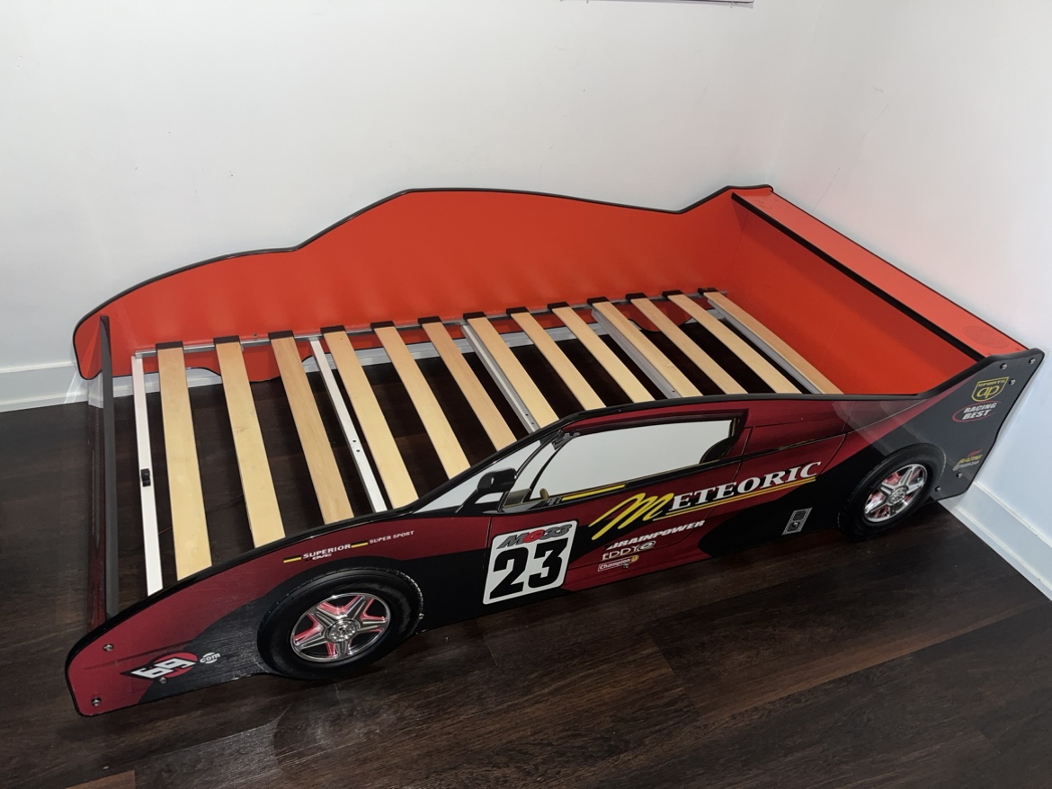 TWIN RACE CAR BED