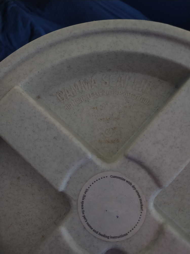 vittles Vault Heavy duty dog food storage bin - photo 4