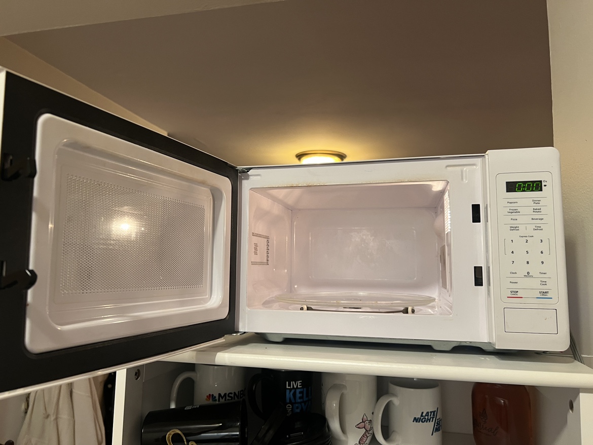 Microwave - photo 2