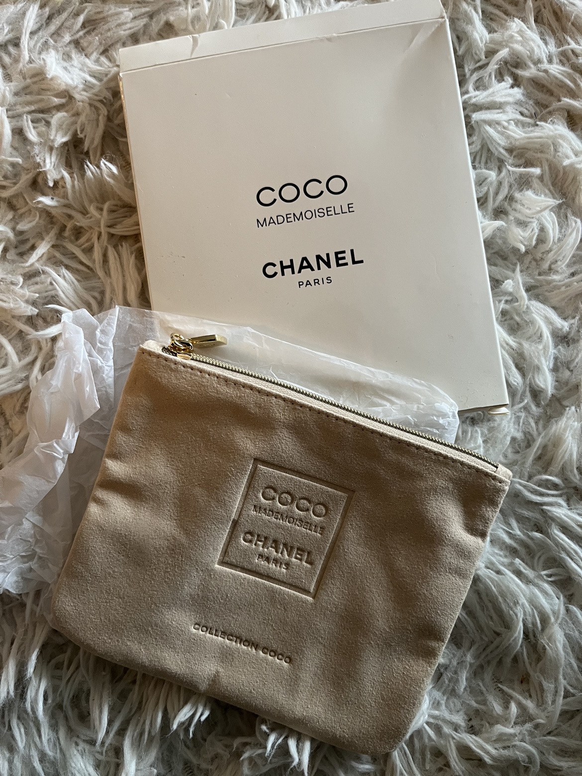 CHANEL Pouch