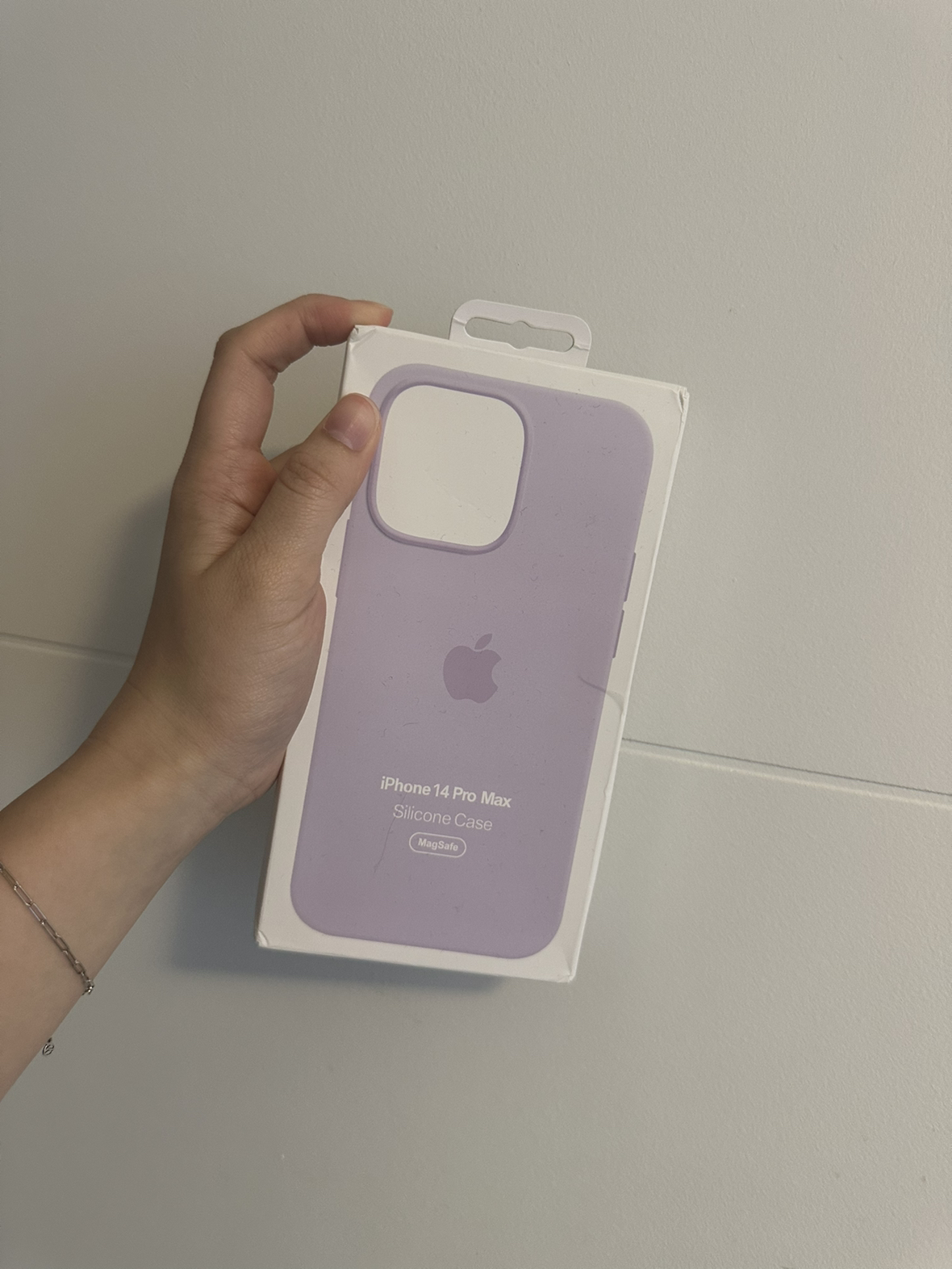 Iphone 14 pro max magsafe case thumbnail