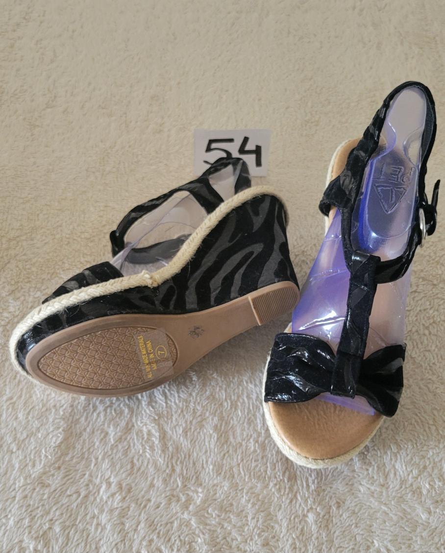 Women's Comfortable Sandals/ Kozi Women's Sandals image indicator(4)