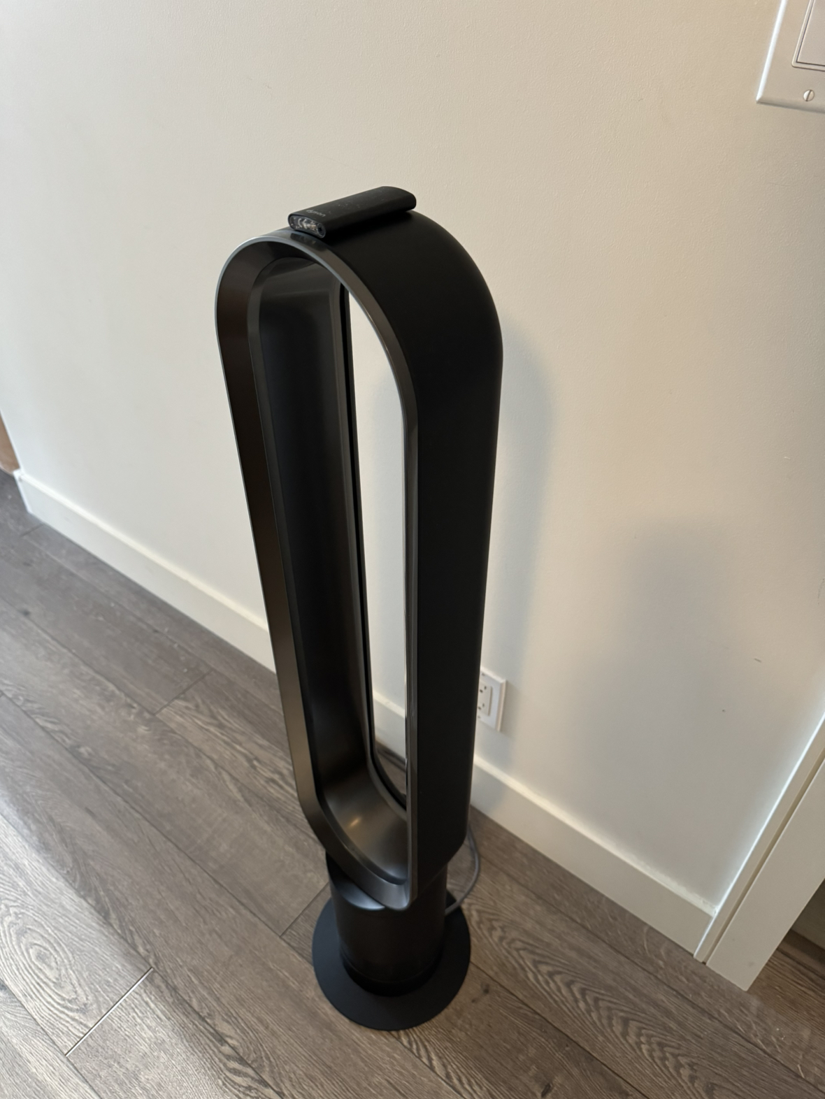 Dyson Cool™ tower fan AM07 (Black/Nickel) - photo 3
