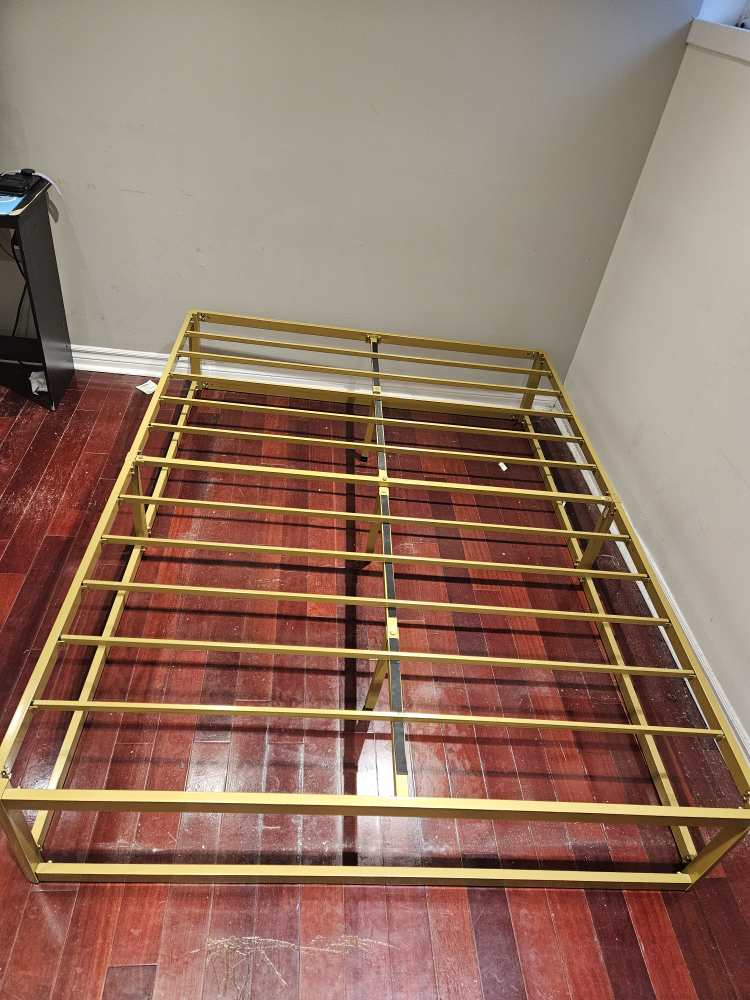 Metal Bed frame - Queen - photo 2