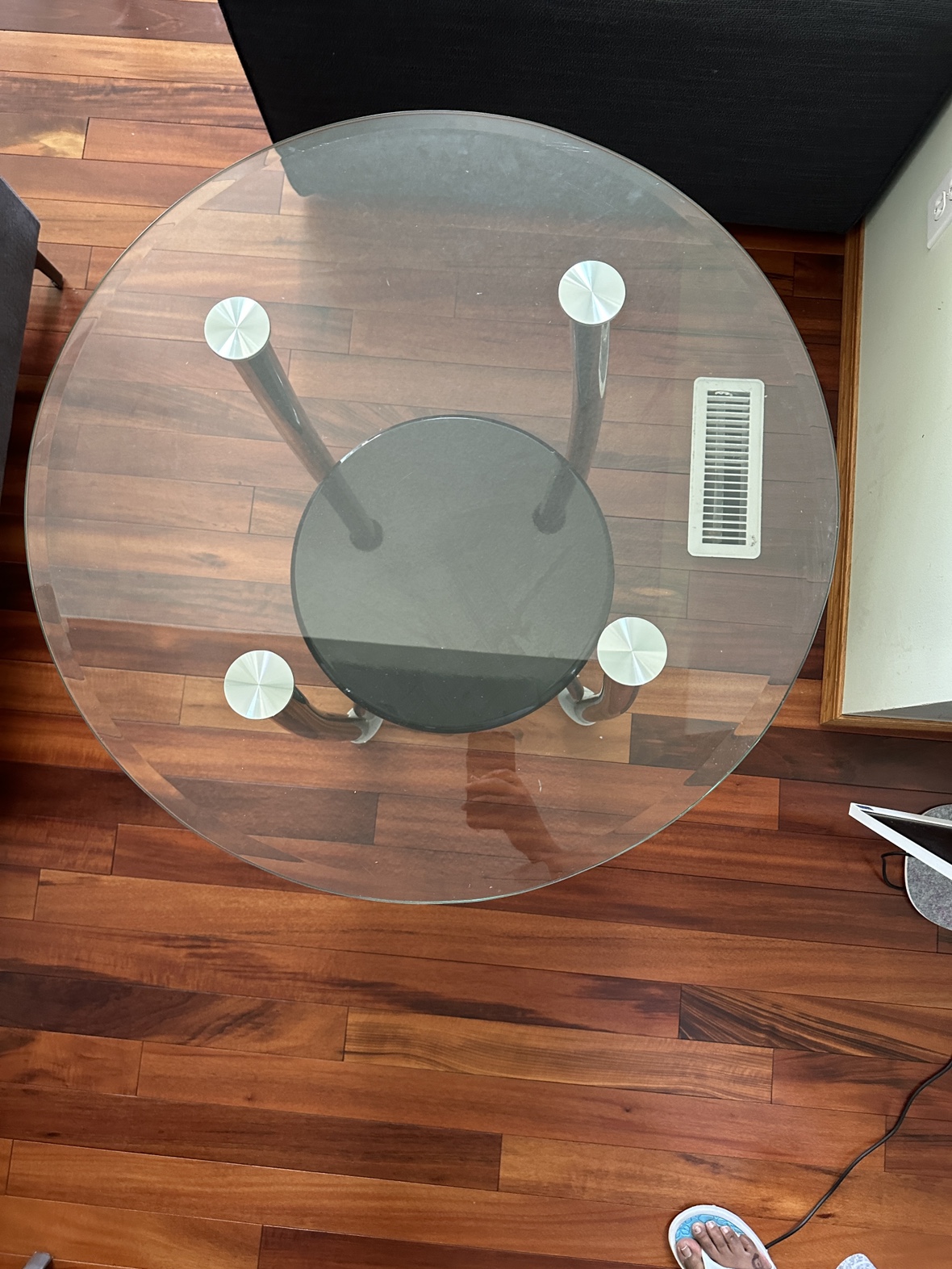 Pair of round glass tables in good condition. For sale! - photo 2
