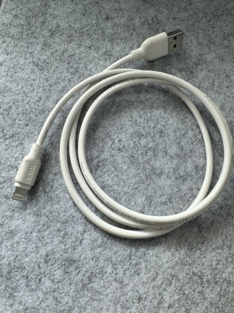 HDMI, Lightening to USB A, Lightening to USB C and Display cable image indicator(3)