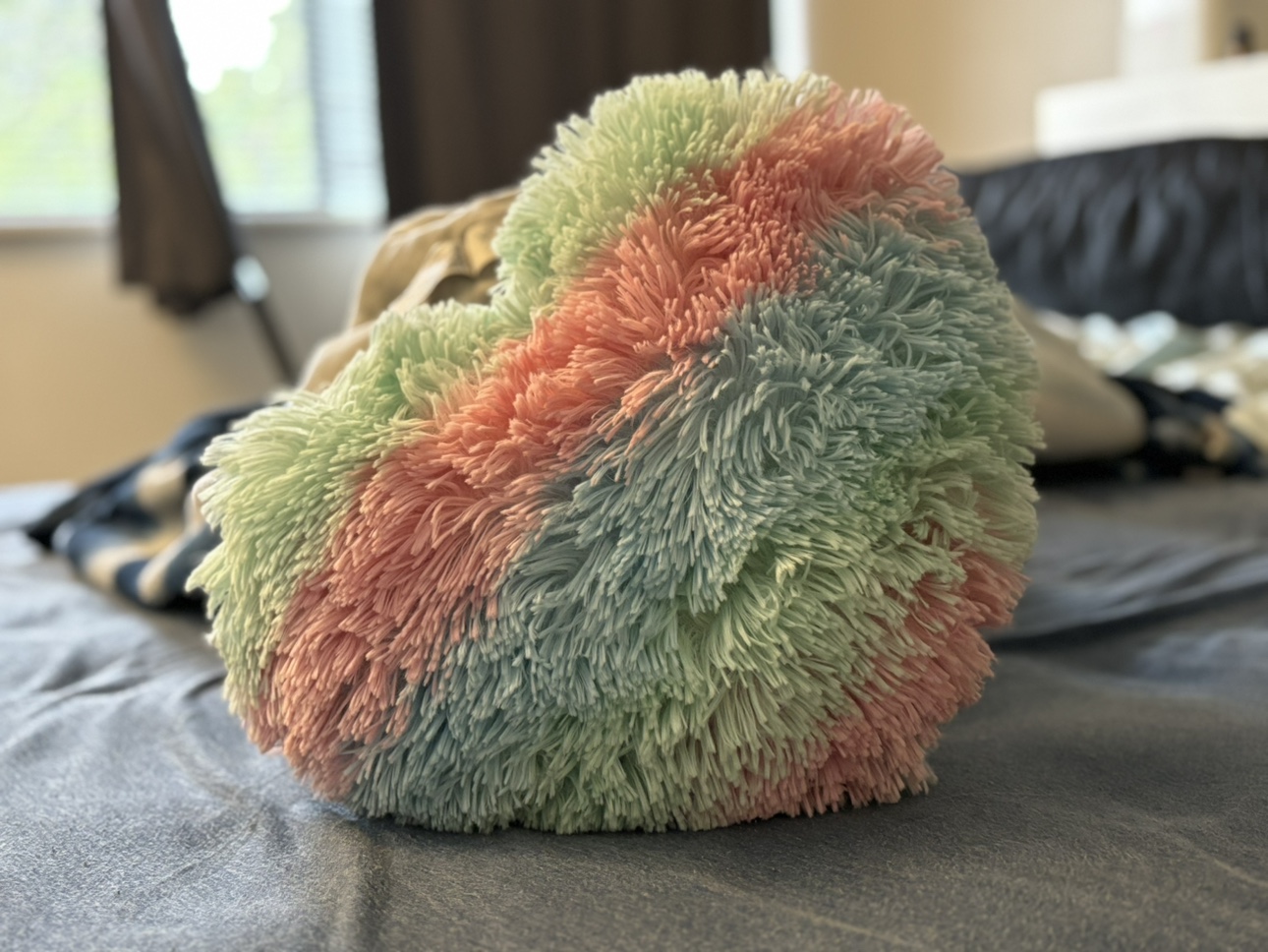 Stuffed toys and a valentine pillow - photo 4