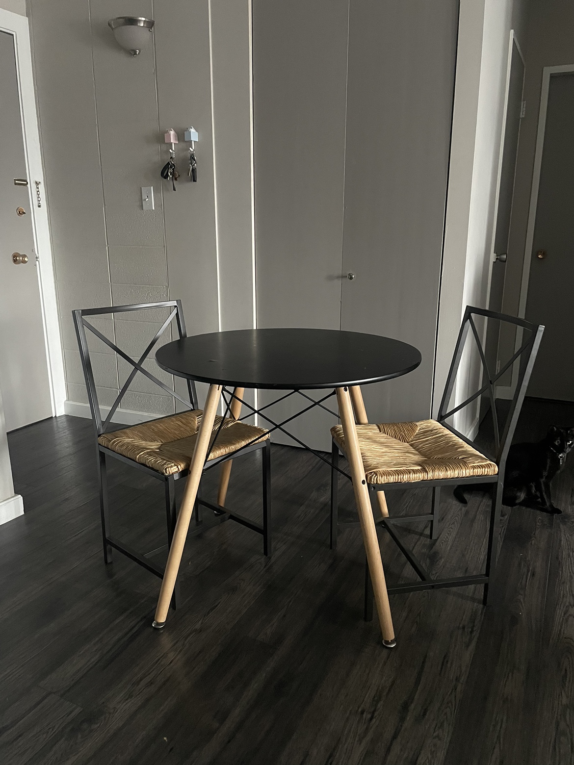 Dining Table and Chairs - photo 3