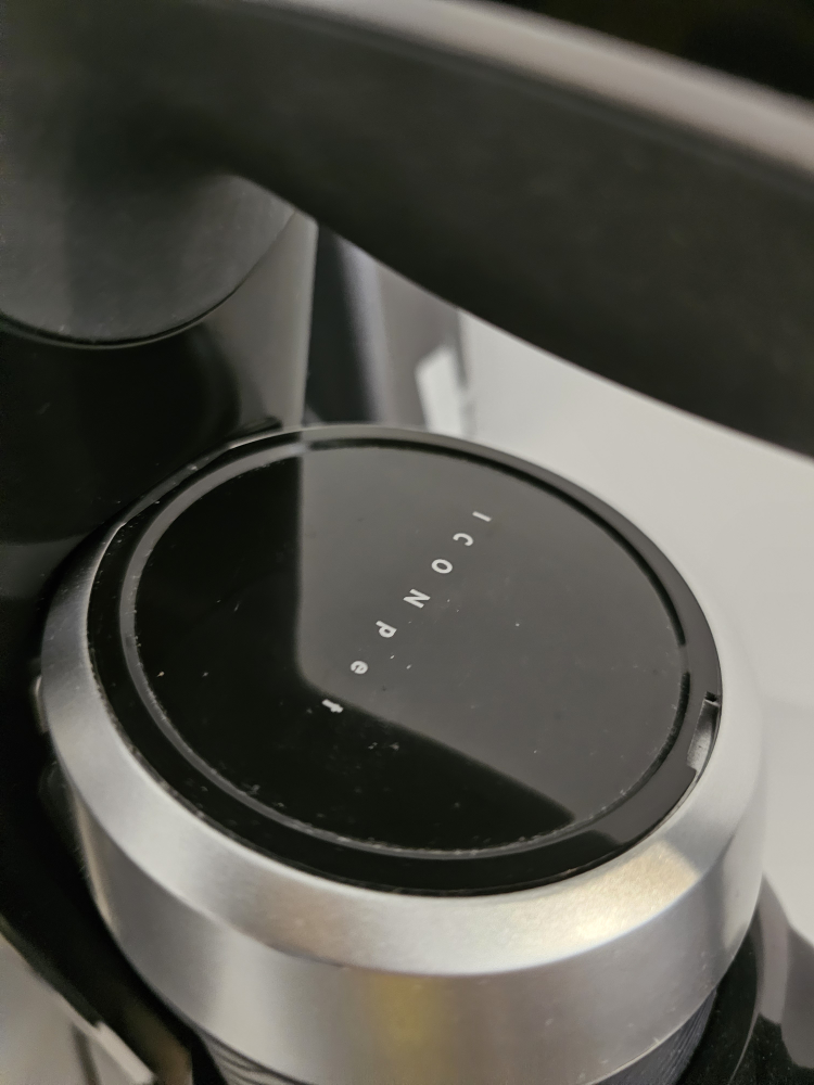 Moving sale, must go. Bissell Iconpet cordless vacuum - photo 4
