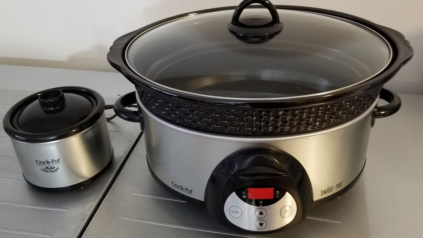 Slow cooker