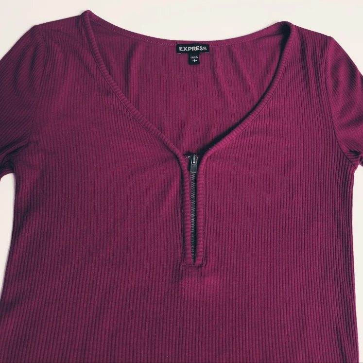 Express Ribbed with Zipper Magenta Purple Top - Ladies Small image indicator(2)