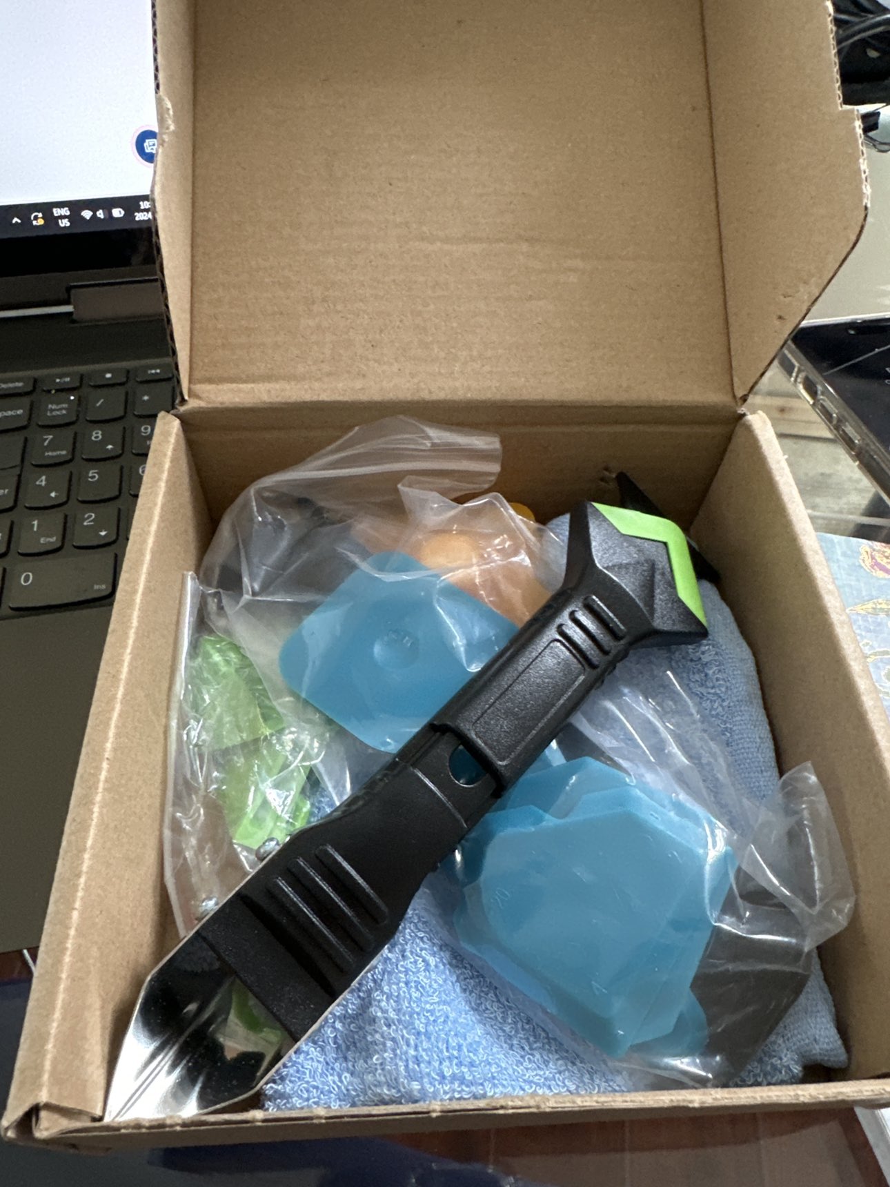 Caulking kit