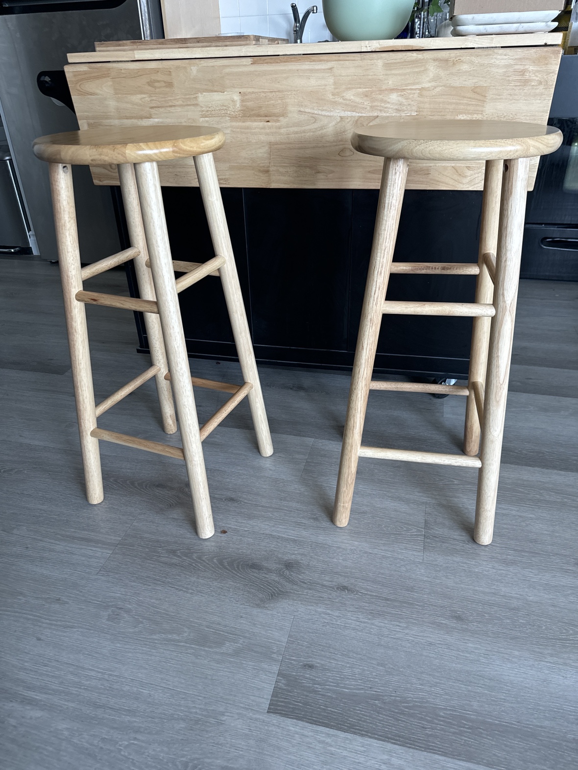 Wooden bar stools - photo 2