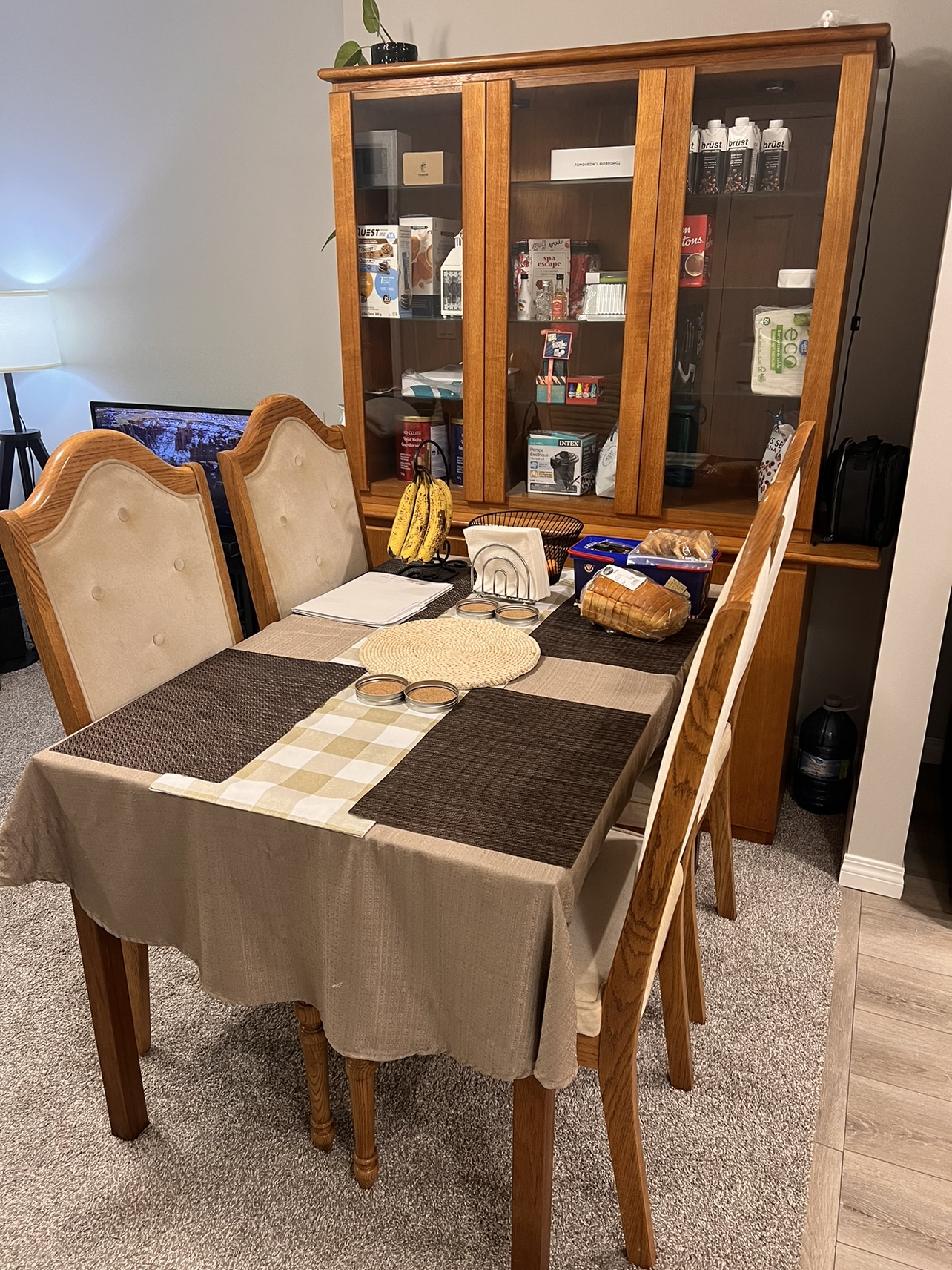 Dining set with 6 chairs and cabinet