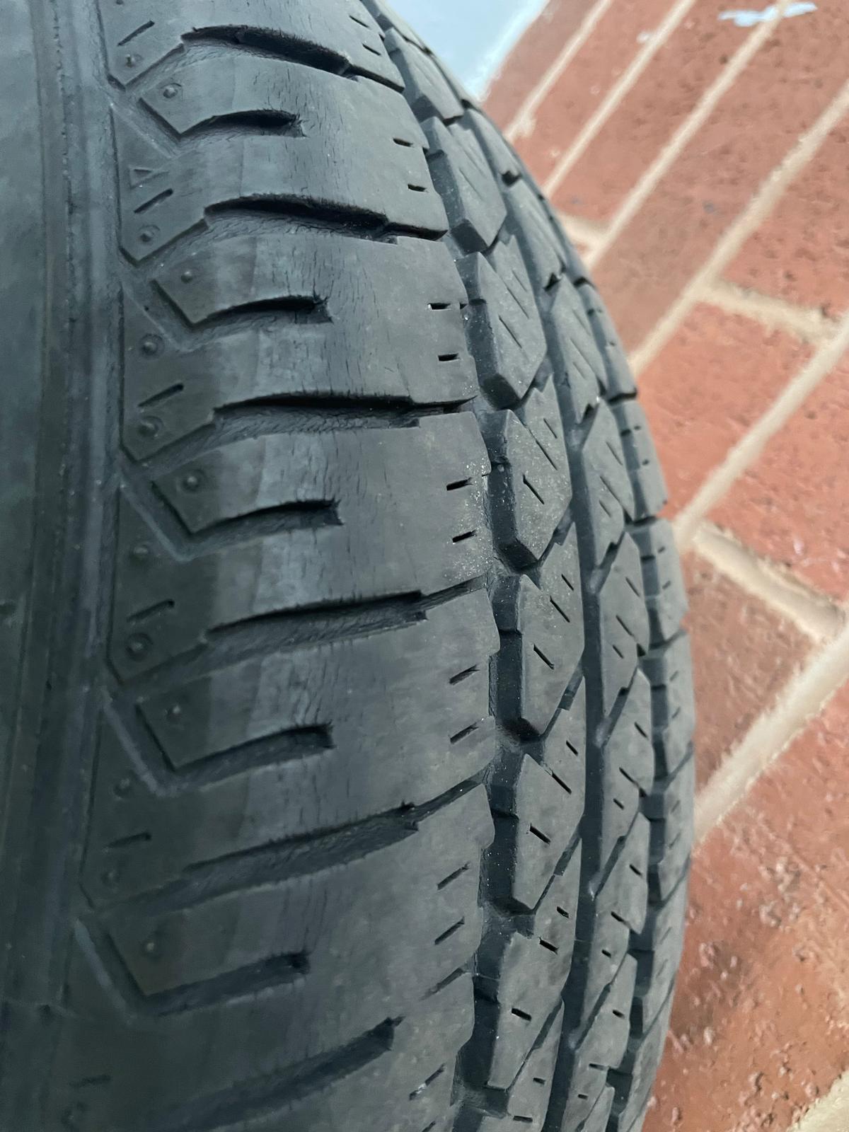 195/65R15 Honda Civic 2010 summer tires with rim - photo 4