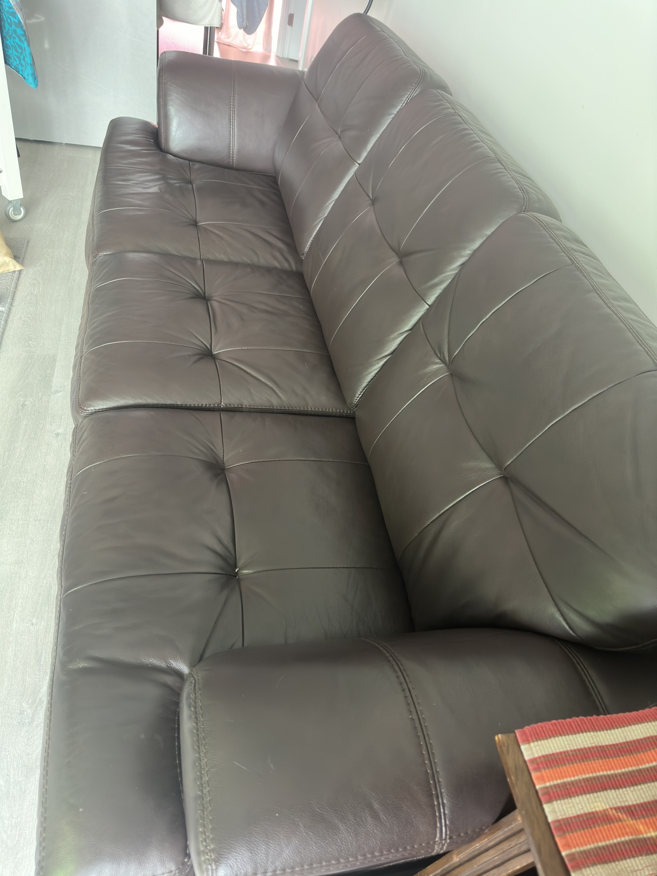 Brown leather sofa - photo 5