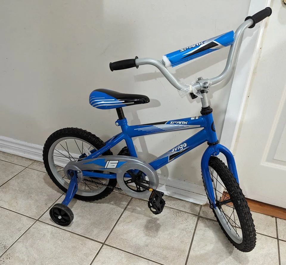 Avigo Spark Bike, Blue - 16 inch - Barely used