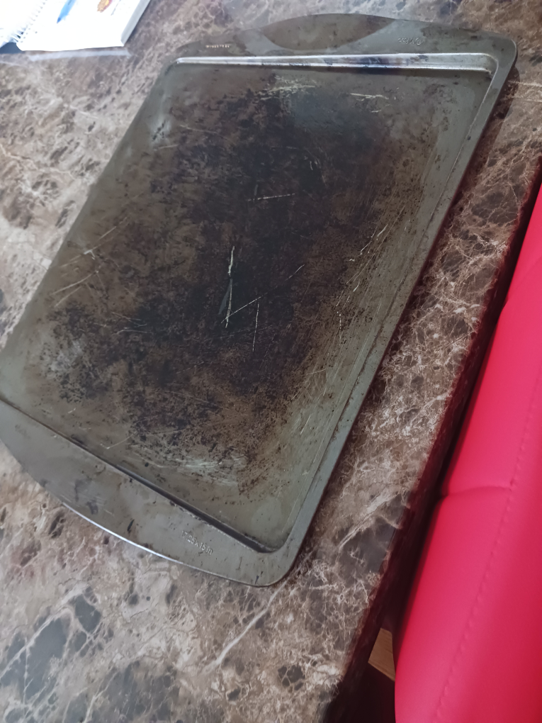 Extra large pizza tray $8 image indicator(2)